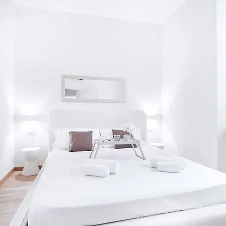 Easylife - Cozy Flat In Porta Venezia * Milaan