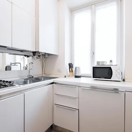 Easylife - Cozy Flat In Porta Venezia Milaan
